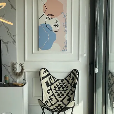 Appartement Turquoise Aarohi Gjilek